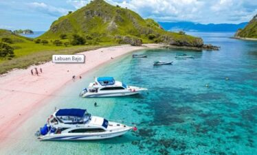 Labuan Bajo – Sailing Komodo 4 Hari 3 Malam (4D/3N)