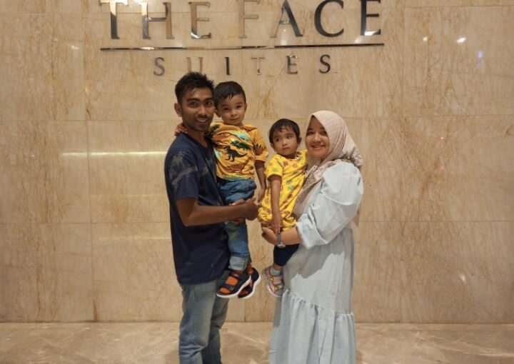 Liburan Keluarga di Kuala Lumpur Menginap di The Face Suites dengan Pemandangan Menara Petronas